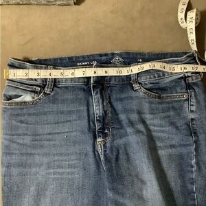Sz 16 crop Jean with ties skinny leg like new